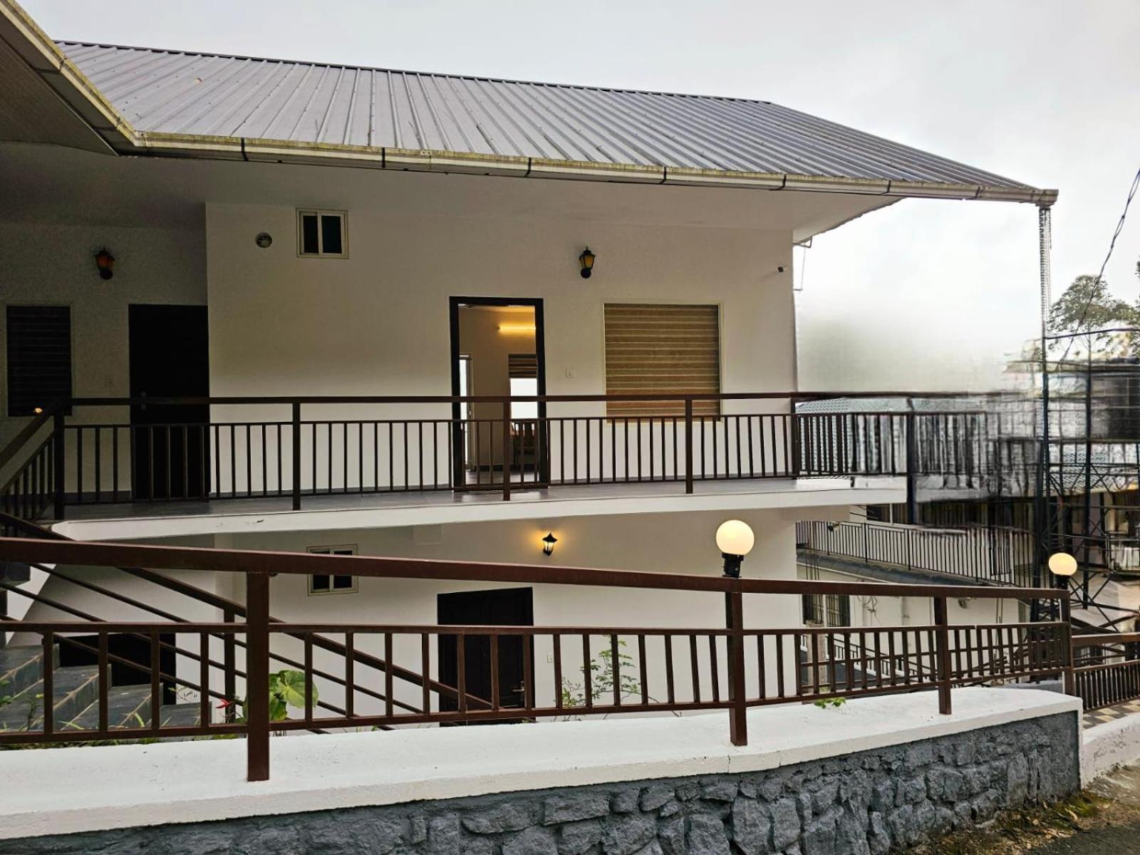 Rock And Mist Munnar Bed & Breakfast Devikolam Bagian luar foto
